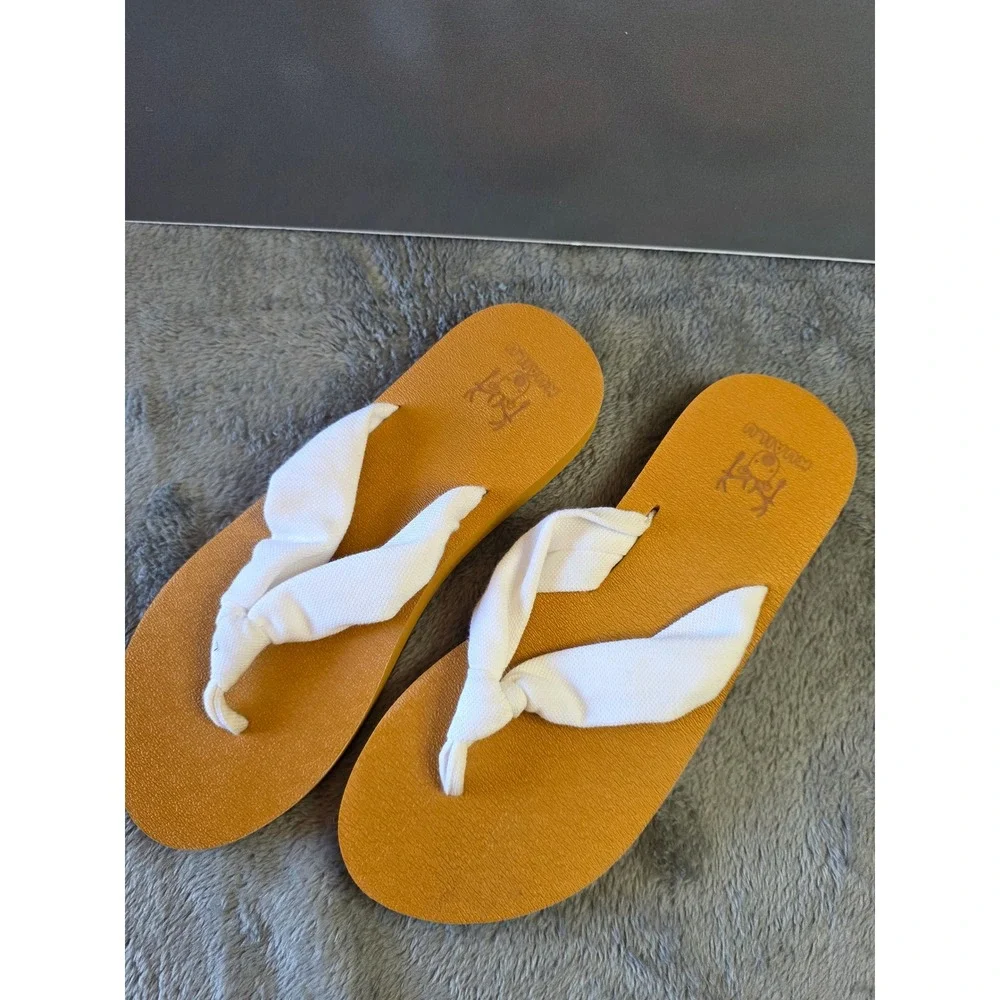 Kuailu Women Yoga Mat Flip Flops‎ Mustard Yellow White Fabric Strap Sandals 8.5